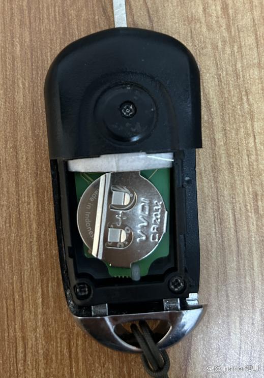 分步骤详细介绍自己动手更换汽车遥控器电池